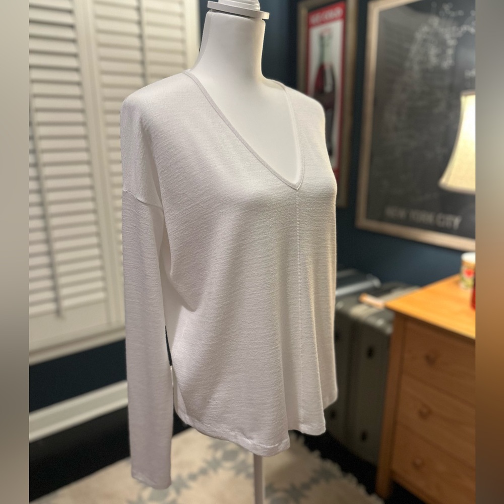 MOVING SALE! Must Go! EUC! RAG & BONE! white v-neck long sleeve top sz S $40 OBO